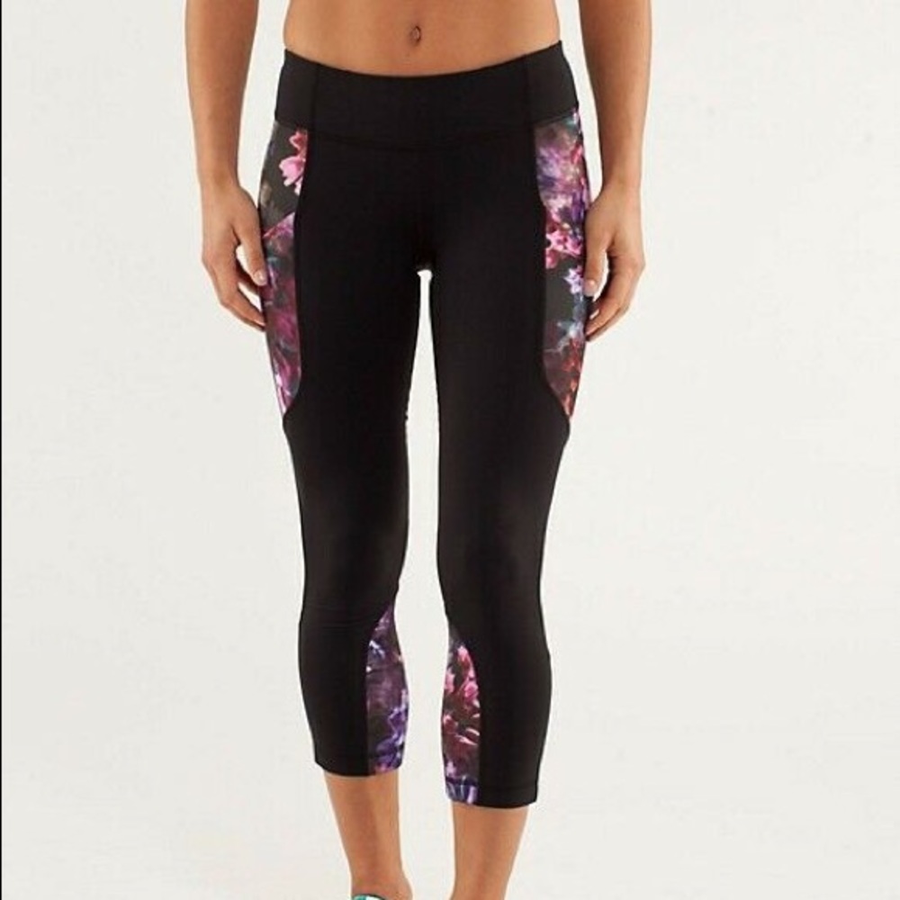 Lululemon Run: Spring Has Sprung Legging - Picture 1 of 9